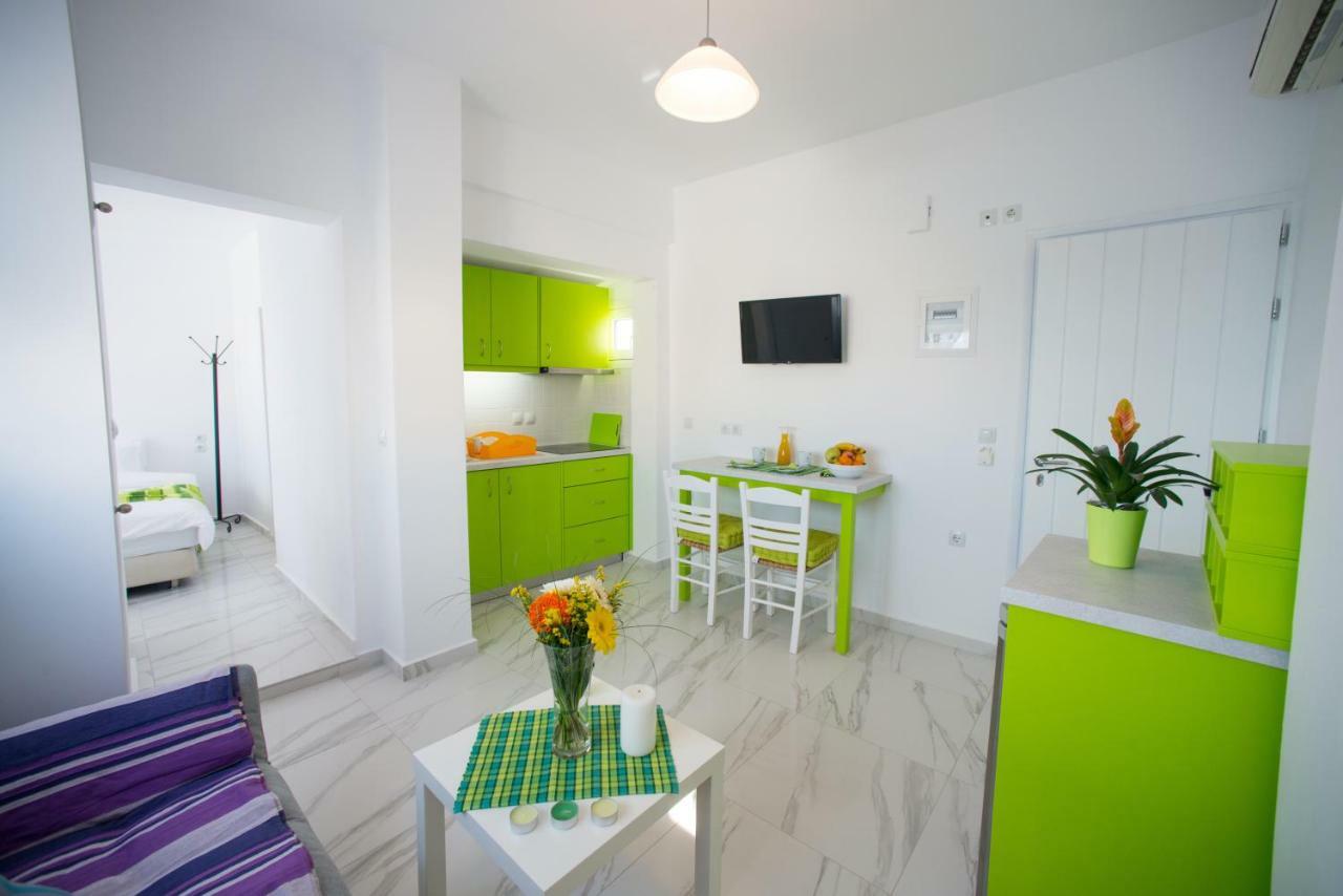 Sea View Apartment *