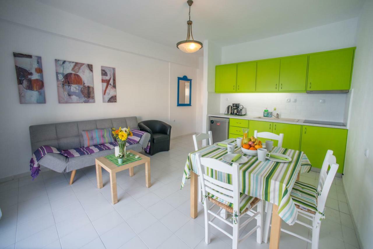 Sea View Apartment *
